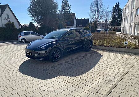 Tesla Model Y Performance Dual Motor AWD