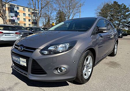 Ford Focus Turnier Titanium~Klimaaut~PDC~Radio