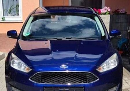 Ford Focus Turnier 2.0 TDCi DPF Aut. Titanium