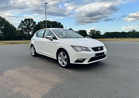 Seat Leon 1.2 TSI Style / TÜV 12/26 / Candy White