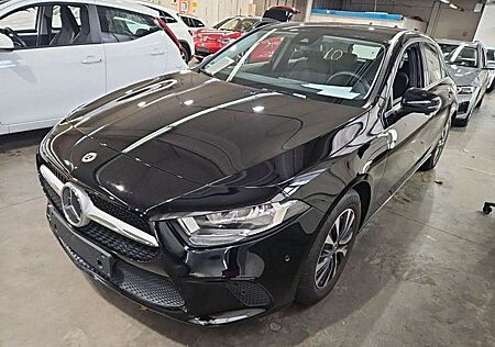 Mercedes-Benz A 180 d CARPLAY*T-LEDER*NAVI*MBUX*U-FREI*1-HAND