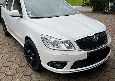 Skoda Octavia RS/Anh. Kuppl./Stand.Hzg./ab.13.06.25 verfügbar