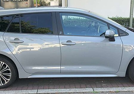 Toyota Corolla Hybrid 2.0 T. Sports Team Deutschland, AHK