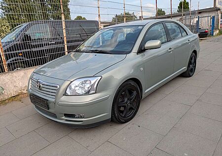 Toyota Avensis 1.8 Sol Liftback