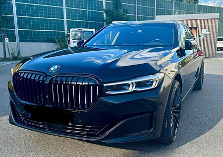 BMW 740 d xDrive~Vollaust.~Massage~Standh.~21 Zoll