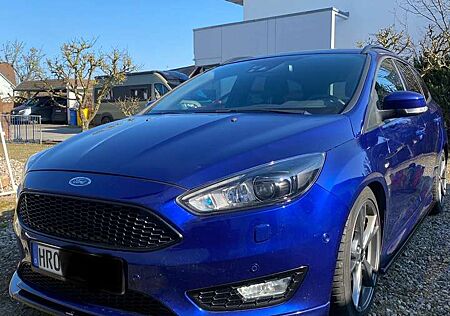 Ford Focus ST Line