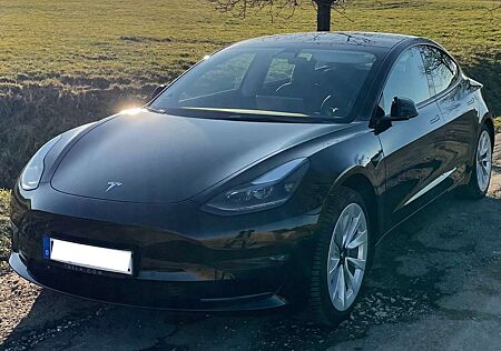 Tesla Model 3 Long Range 629km Allradantrieb Dual Motor 498PS