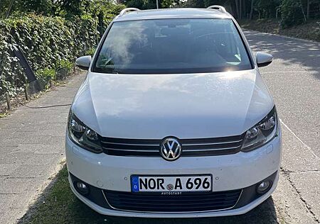VW Touran Volkswagen 1.6 TDI DPF DSG Highline