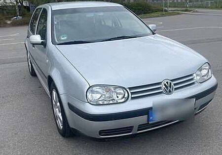 VW Golf Volkswagen 1.6 Spezial Tüv bis 04.2026