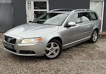 Volvo V70 Kombi Auto,Leder,Navi,SHD,PDC, Summum AWD