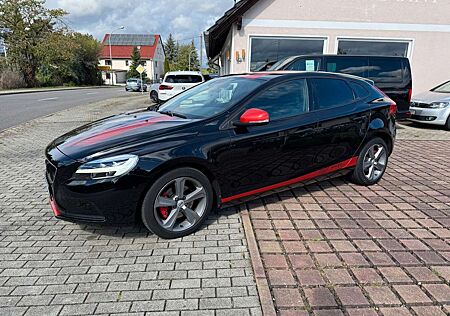 Volvo V40 Momentum in einem sehr gepflegten Zustand