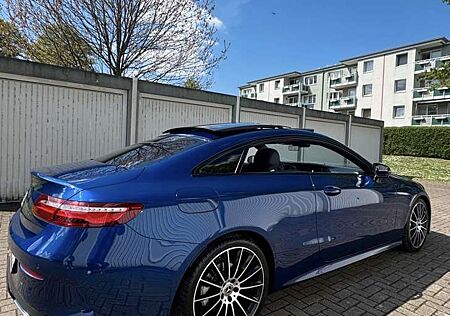 Mercedes-Benz E 220 d Coupe 9G-TRONIC AMG Line
