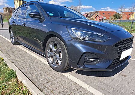 Ford Focus Turnier 1.0 EcoBoost Hybrid ST-LINE
