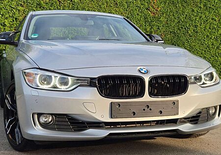 BMW 320 i Sport Carplay/Android/19Zoll/SteuerketteNEU
