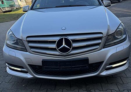 Mercedes-Benz C 220 T CDI DPF (BlueEFFICIENCY) Avantgarde