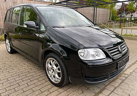 VW Touran Volkswagen 1.9 TDI Trendline DSG 2-Hand