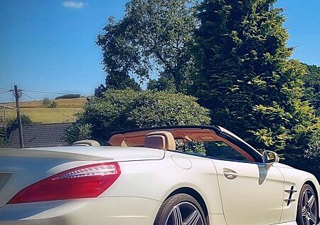 Mercedes-Benz SL 63 AMG Original 15500KM,Deutsche Auslieferung.