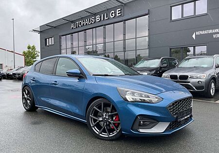 Ford Focus ST 2.3 EcoBoost Lim / Kamera 1 Hand RECARO