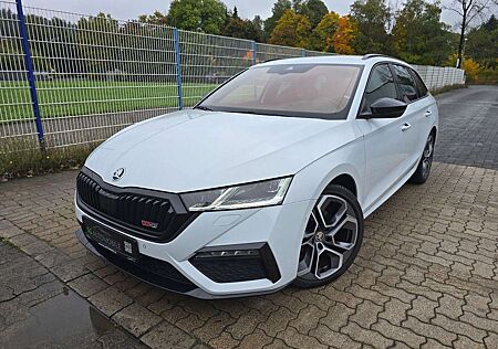 Skoda Octavia Combi 2.0 TDI DSG RS PLUS °AHK°HEAD-UP°