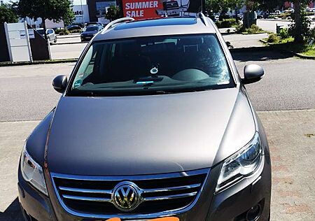 VW Tiguan Volkswagen mit Panoramadach und HU ist neu