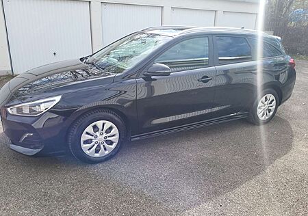 Hyundai i30 Kombi 1.4 T-GDI DCT YES!