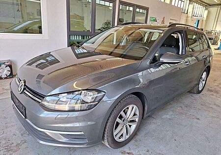 VW Golf Volkswagen 2.0 TDI SCR DSG Variant