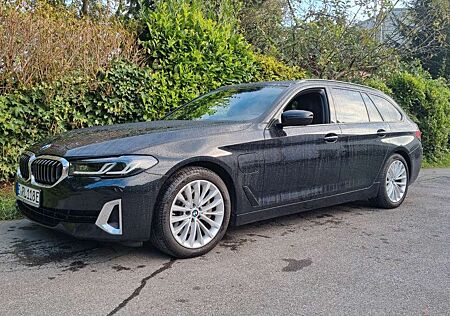 BMW 530 Baureihe 5 Touring e xDrive Luxury Line