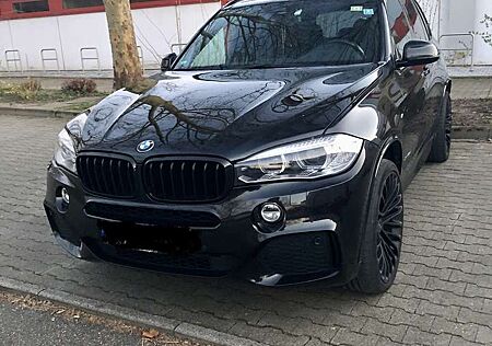 BMW X5 xDrive30d M-Packet Panorama AHK 22“