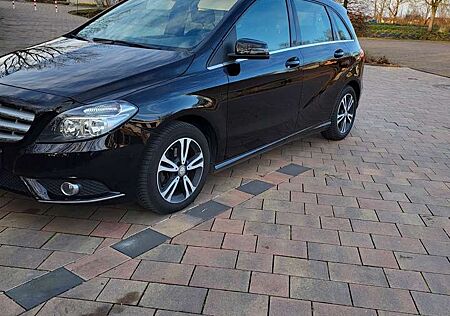 Mercedes-Benz A 180 CDI (BlueEFFICIENCY) Style