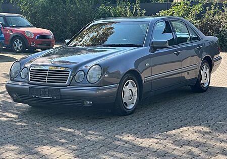 Mercedes-Benz E 290 TD ELEGANCE*AUTOM*KLIMA*RENTERFHZ 1943*TOP