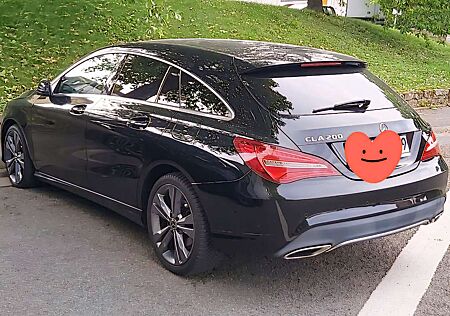 Mercedes-Benz CLA 200 CLA Shooting Brake 200 7G-DCT Urban