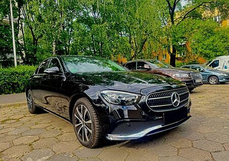 Mercedes-Benz E 300 de 9G-TRONIC AMG Line