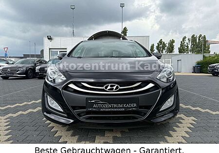 Hyundai i30 cw FIFA World Cup Edition*Pano*Navi*R-Kam*LE