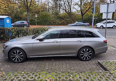 Mercedes-Benz E 300 de T 9G-TRONIC Exclusive