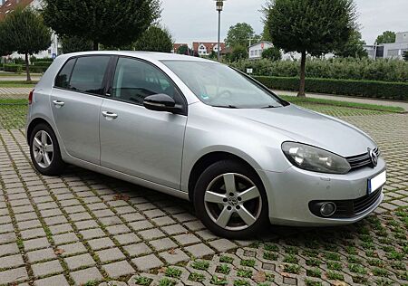 VW Golf Volkswagen 1.6 TDI DPF Style