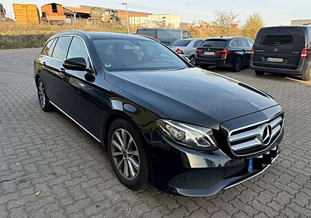 Mercedes-Benz E 200 d T-Avantgarde *ILS LED*Navi*Pano*Leder*2.H