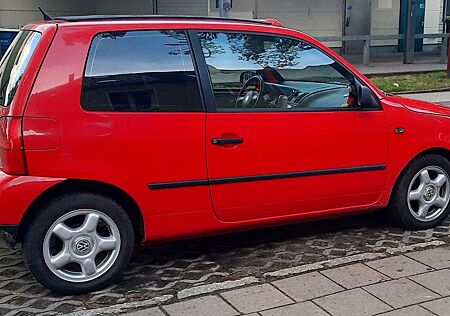 VW Lupo Volkswagen EZ 09/99, Sonnendach, Alufelgen, get. Scheiben