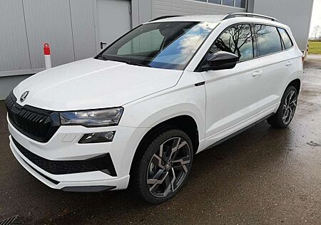Skoda Karoq 2.0TDI Sportline DSG 4x4 AHK Matrix Leder 19 Zoll