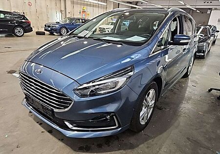 Ford S-Max Titanium**7-Sitzer**