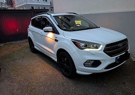 Ford Kuga 1.5 EcoBoost 2x4 ST-Line