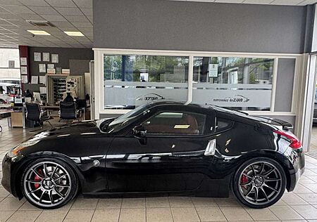 Nissan 370Z Black Edition 40th Anniversary Automatik