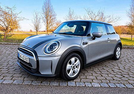 Mini Cooper Essential Trim