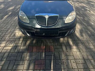 Lancia Ypsilon 1.4 16V DFN Oro