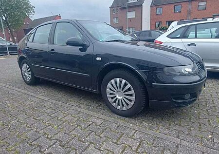 Seat Leon 1,6 16V Stella