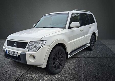 Mitsubishi Pajero DI-D Instyle AT, NEUER MOTOR BEI 138000KM