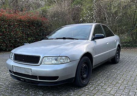 Audi A4 1.6