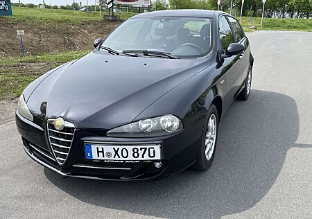 Alfa Romeo 147 1.6 Twin Spark Distinctive