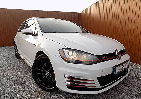 VW Golf GTI Volkswagen Performance BlueMotion Technology DSG