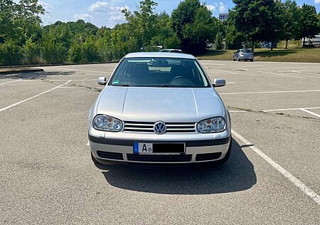 VW Golf Volkswagen 1.6 Basis