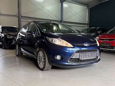Ford Fiesta Titanium-KLIMAAUT-PDC-8xBER-SHZ-ALU